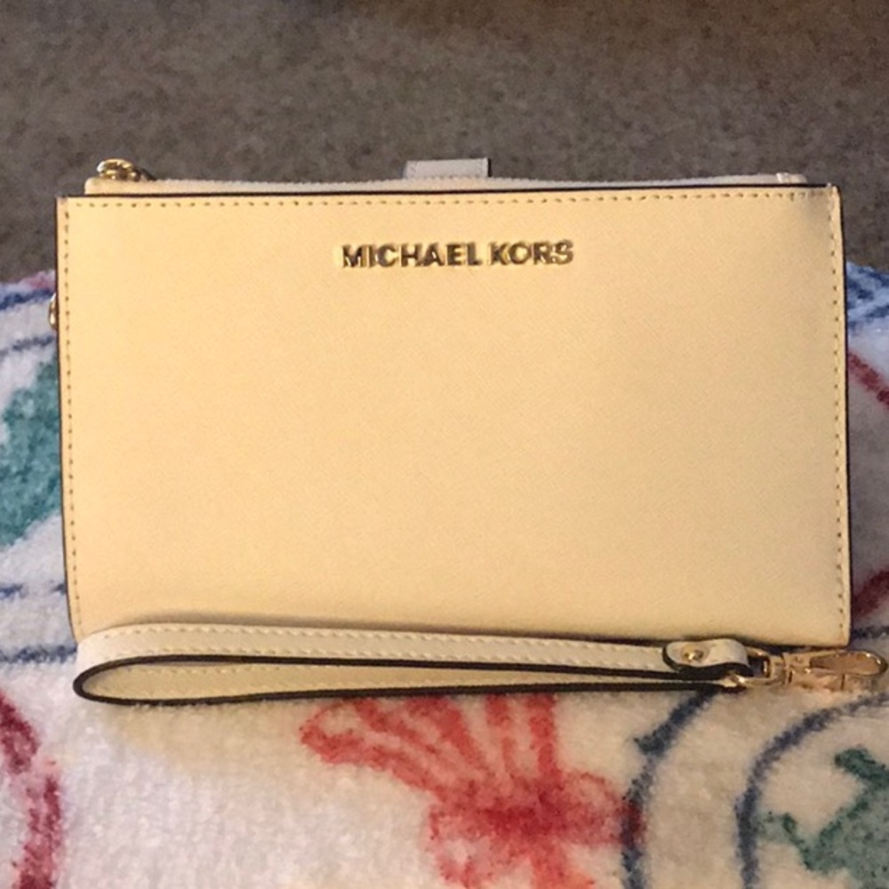 White Michael Kors wallet